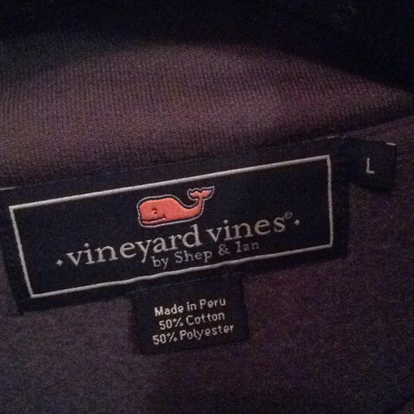 Vineyard Vines  1/4 zip - Picture 4 of 6